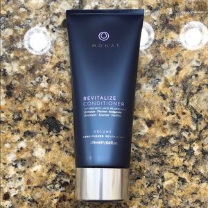Brand new bottle of Monat Revitalize Conditioner